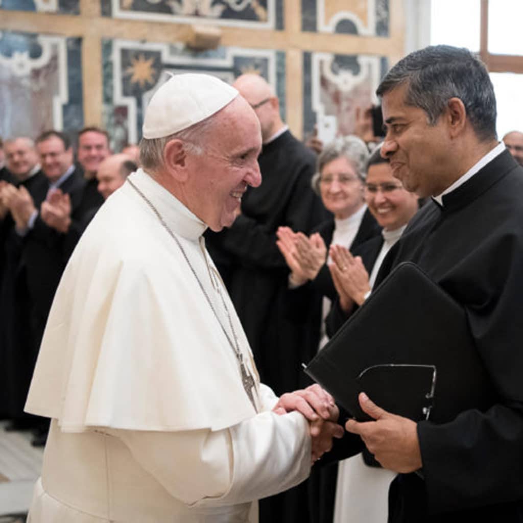 Papst Franziskus mit Pater Jacob Nampudakam SAC