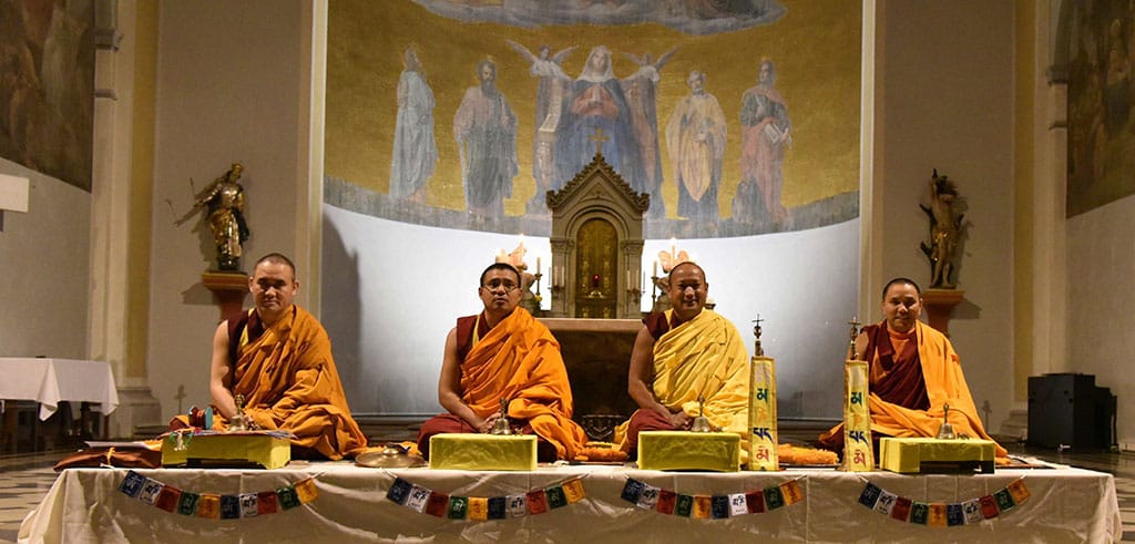 Vier tibetische Mönche in Friedberg