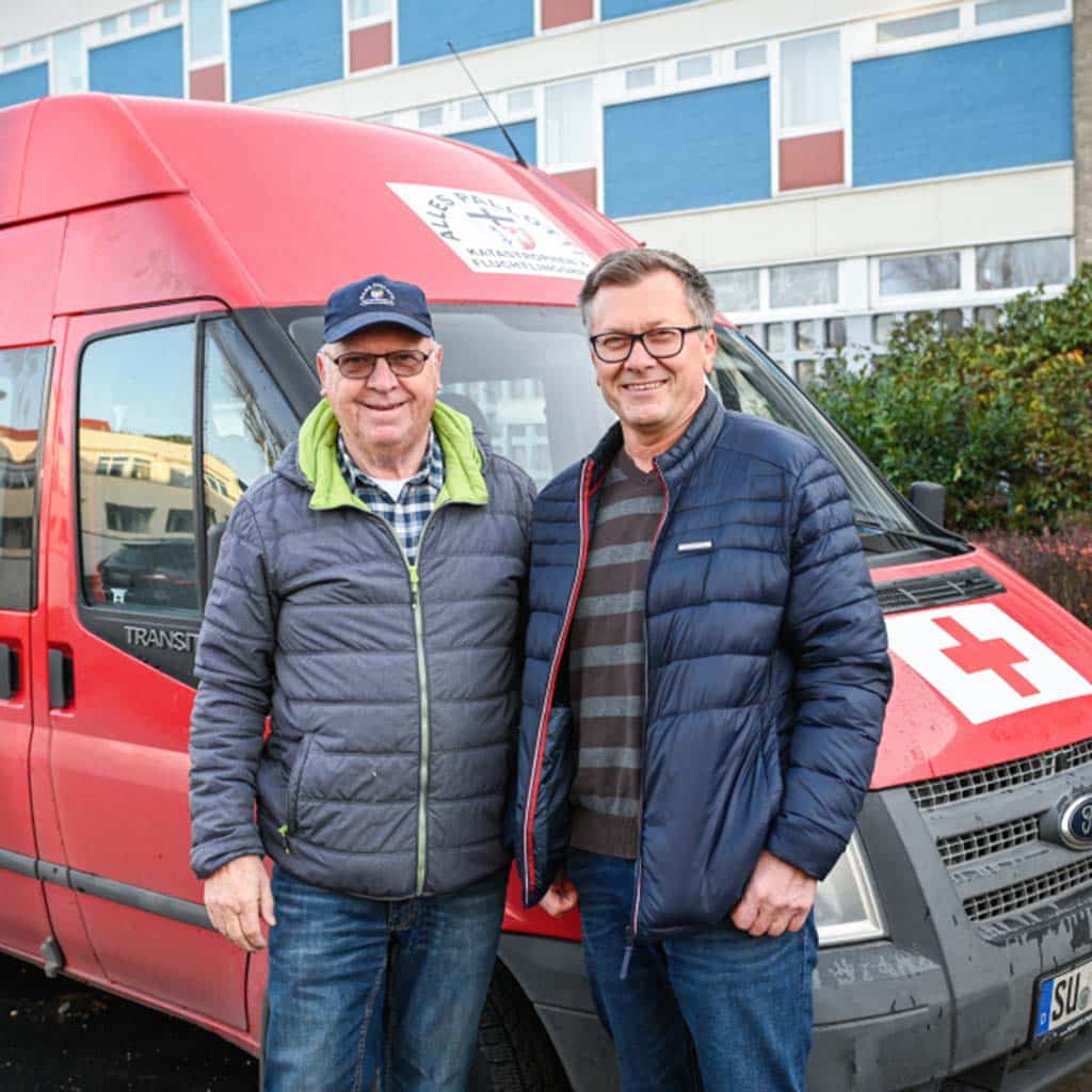 Alfred Eich und Andreas Klassen vom Hilfezentrum Pallottikirche in Rheinbach