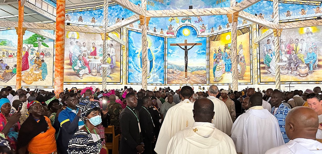 Einweihung der Maria-Himmelfahrt-Kathedrale in Maroua (Kamerun)
