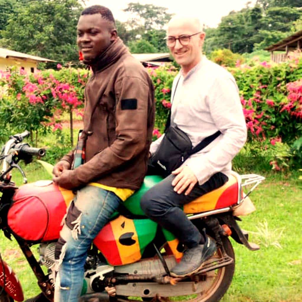 Pater Reinhold Maise besucht als Missionssekretär seine Mitbrüder im Norden Kameruns.