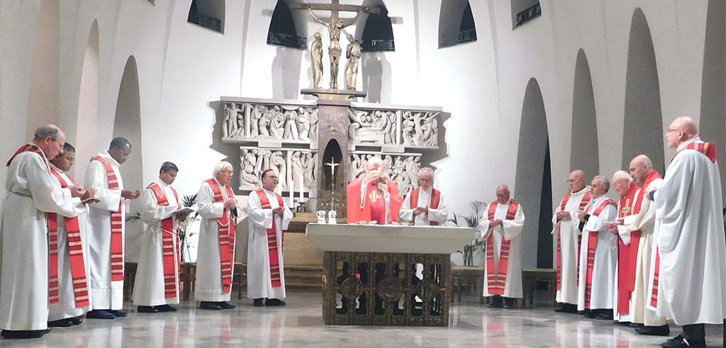 Mit Limburger Gastgebern feierten die Mitglieder der Generalleitung der Pallottiner aus Rom eine heilige Messe in der Pallottinerkirche St. Marien Generalvisitation Limburg 2025