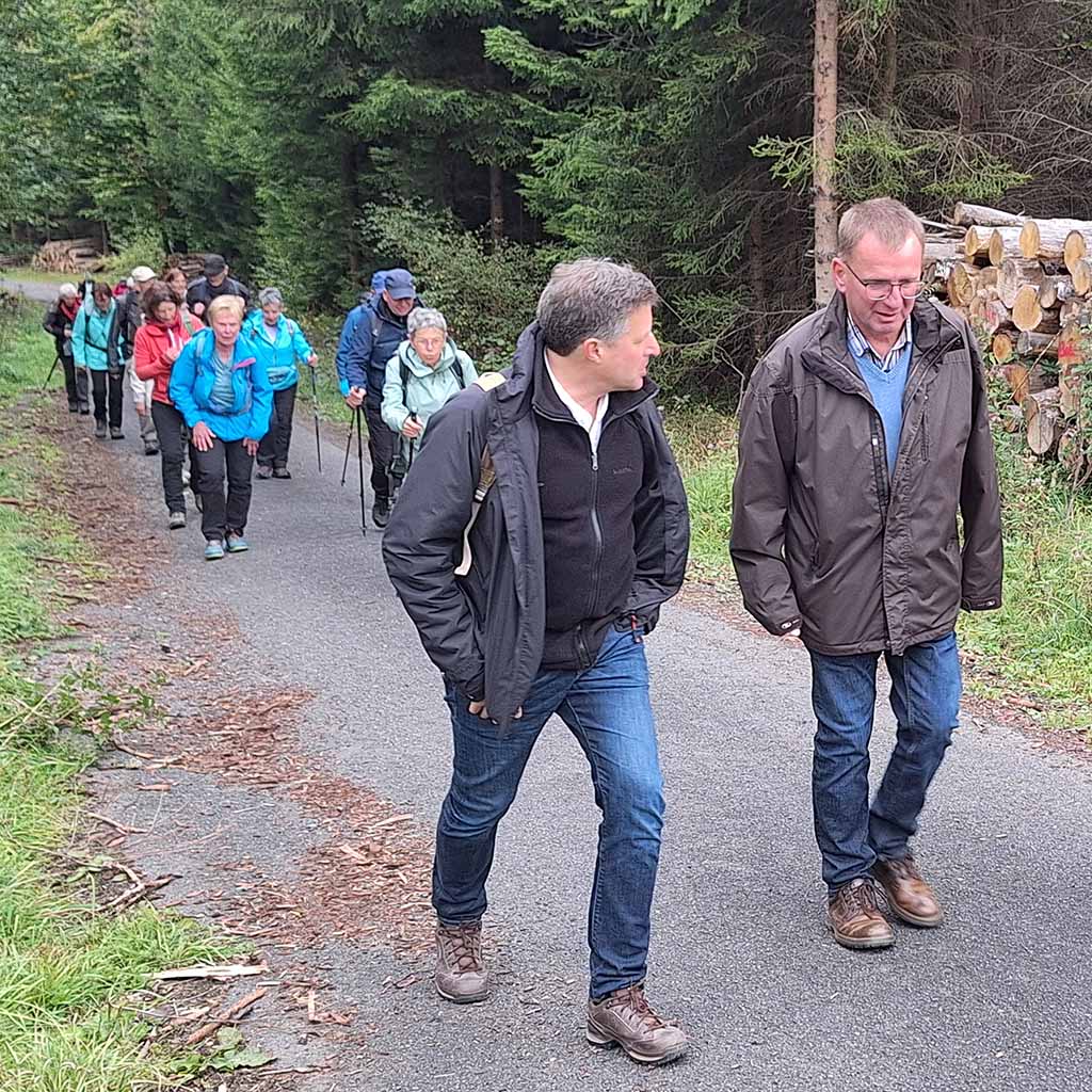 Pilgergruppe verbindet zwei Wallfahrtsorte im Sauerland