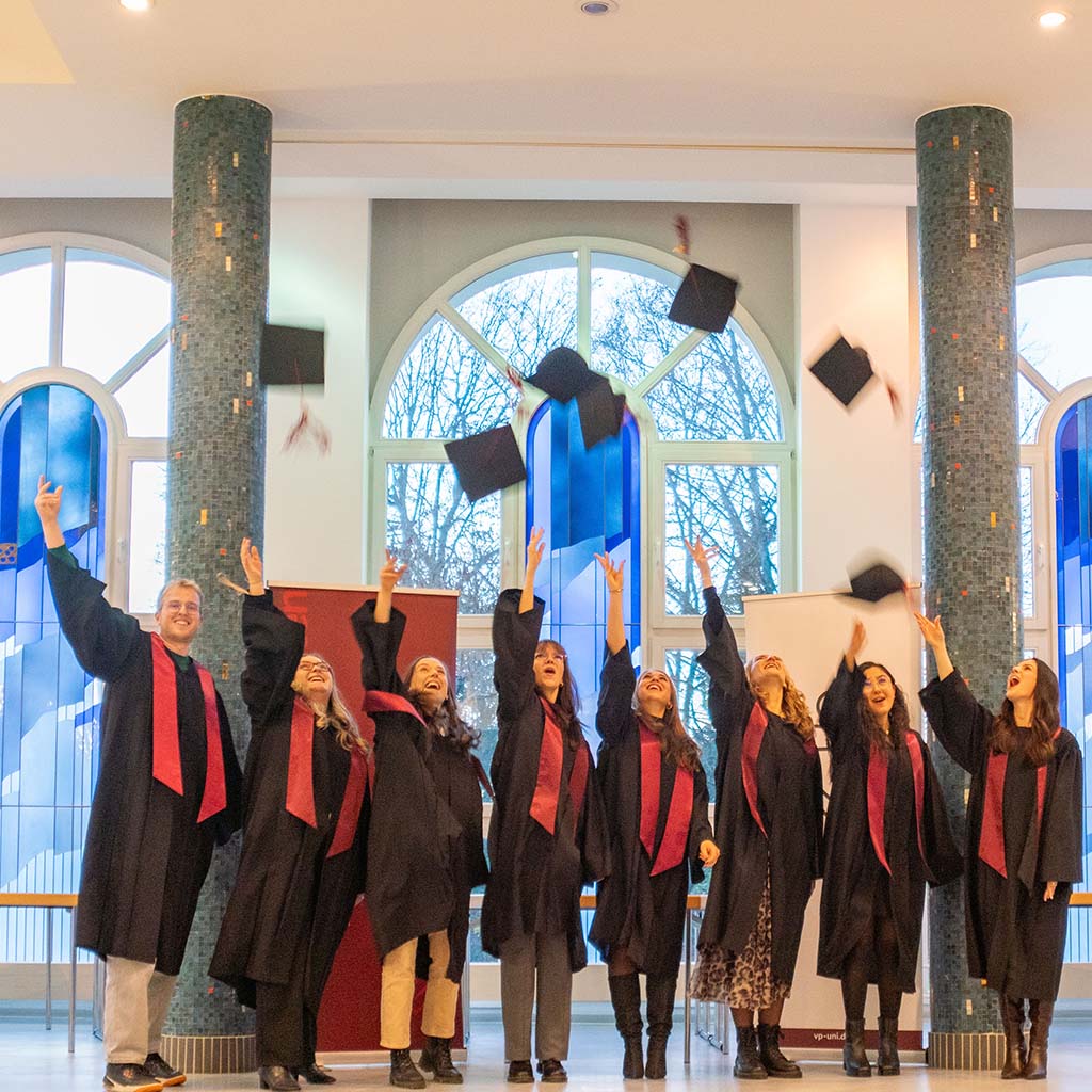 Erste Abschlüsse in Psychologie und Psychotherapie