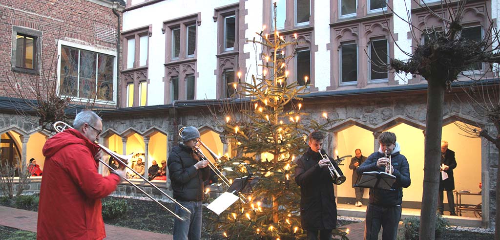 Adventskonzert eines Bläserquartetts der Kreismusikschule