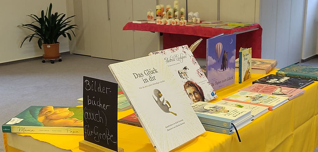 Frühlingsausstellung im Buch- und Weltladen in Vallendar Frühlingsausstellung im Buch- und Weltladen in Vallendar