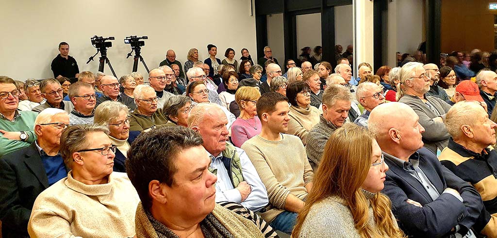 Dr. Gregor Gysi zu Gast auf dem Kohlhagen Dr. Gregor Gysi zu Gast auf dem Kohlhagen
