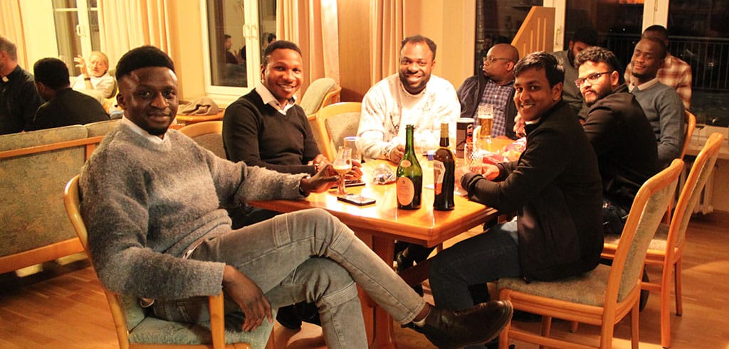 Gemeinsame Abendgestaltung beim Lichtmesstreffen der Pallottiner 2026 Gemeinsam feiern, gemeinsam beraten und gemeinsam essen: Statt schwerer Entscheidungen oder schwieriger Themen stand beim Lichtmesstreffen 2026 die Begegnung im Vordergrund.