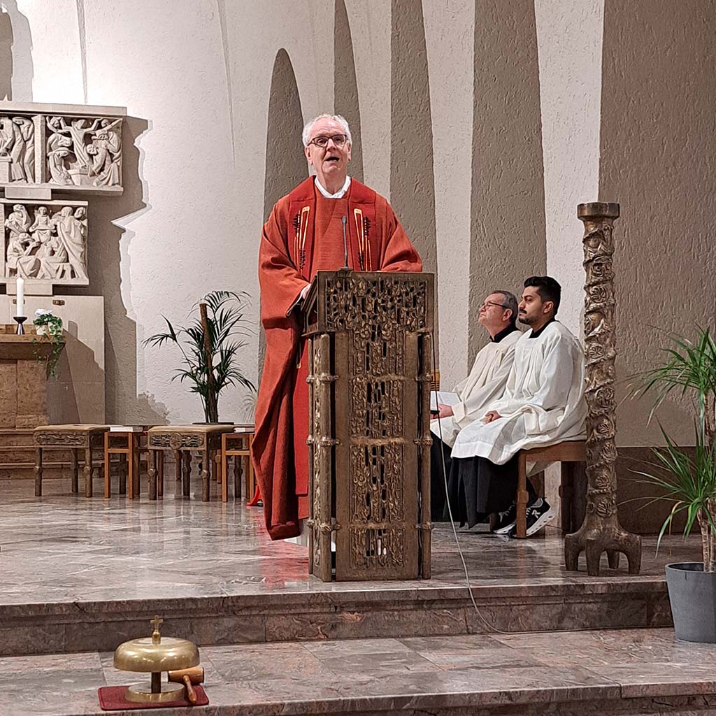 Etwa sechzig Gläubige feierten in der Pallottinerkirche St. Marien den Gedenktag des Seligen Pater Richard Henkes