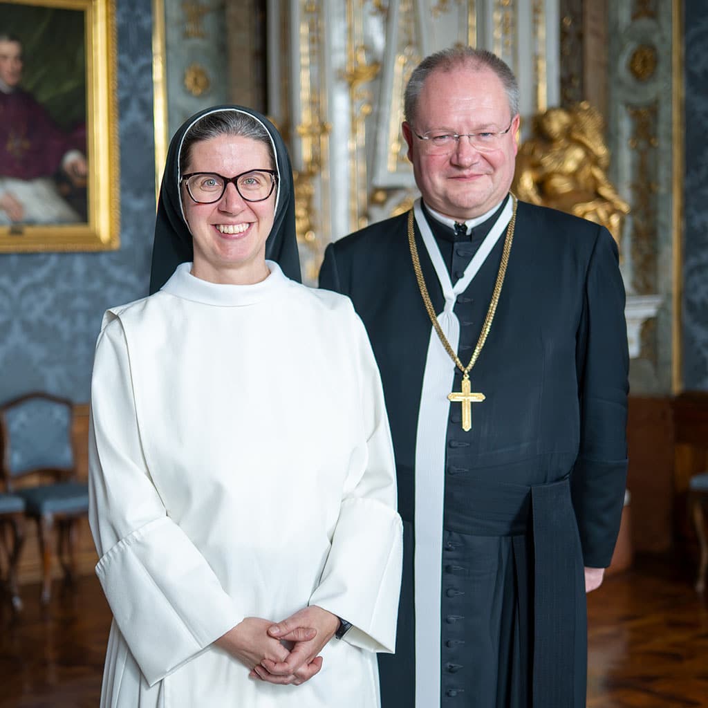 Weltweiter Tag des geweihten Lebens: Ordensleben ist Licht für die Welt Österreichische Ordenskonferenz dankt Orden und anderen Gemeinschaften geistlichen Lebens