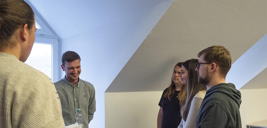 Vor der Landtagswahl: „Wir müssen reden“ – Jugendliche diskutieren in Haus Wasserburg über ihre Zukunft