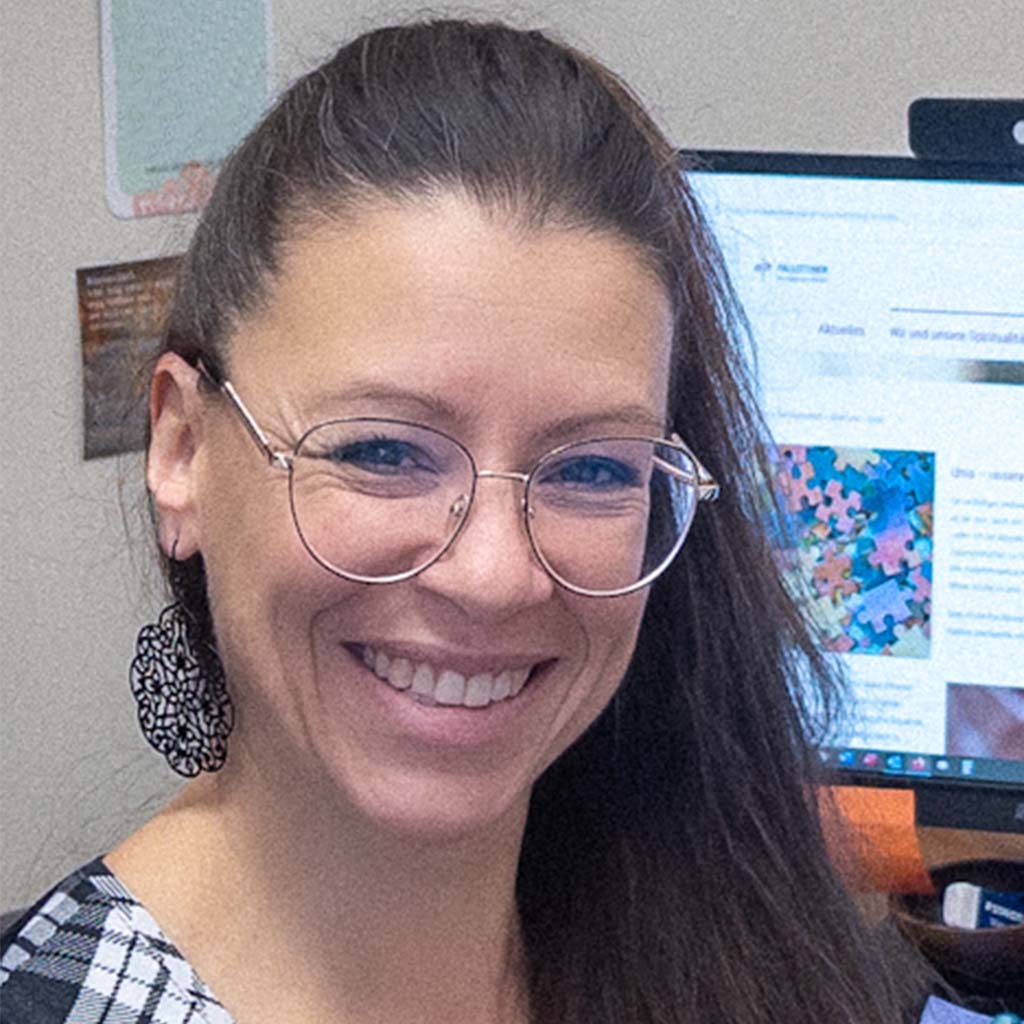 Frau Patrizia Russo ist die Ansprechpartnerin für das Missionsbüro der Pallottiner im Provinzialat der Pallottiner im bayerischen Friedberg