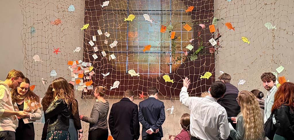Gemeinsam knüpfen die Generationen in Haus Wasserburg an einem „Netz der Resilienz“