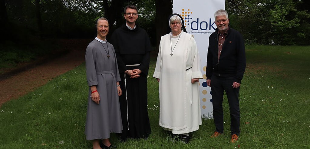 Der neue geschäftsführende Vorstand (Sr. Susanne Bader, Br. Andreas Murk OFMConv, Sr. Katharina Hemmers OP, P. Dr. Stefan Tertünte SCJ, vlnr.) Mitgliederversammlung der Deutschen Ordensobernkonferenz 2026