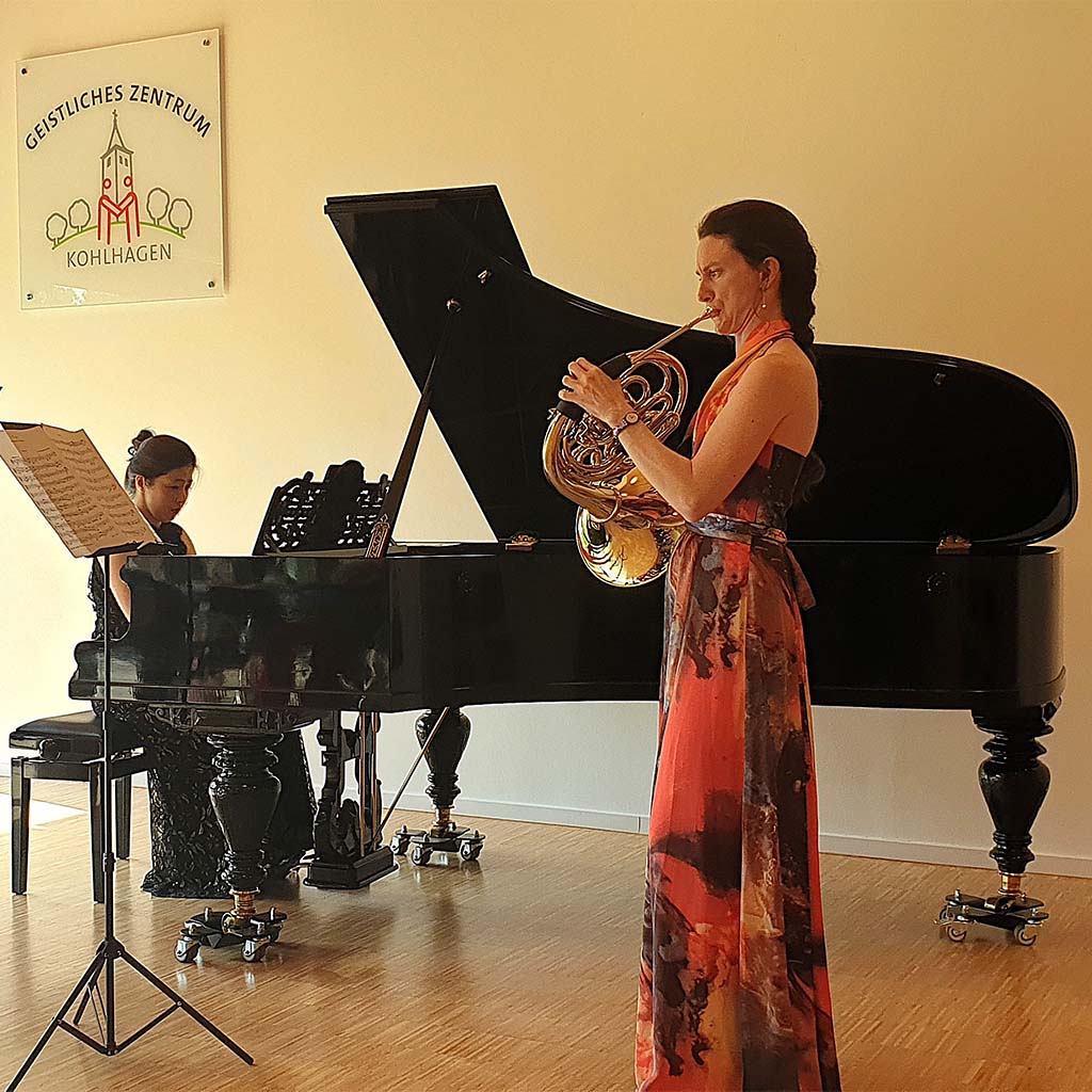 Festliche Kammermusik und romantische Klavierklänge erfüllten am Pfingstsonntag den Pilgersaal. Festliche Kammermusik und romantische Klavierklänge erfüllten am Pfingstsonntag den Pilgersaal im Geistlichen Zentrum auf dem Kohlhagen.