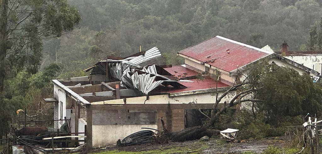 Am Tag nach dem schweren Unwetter zeigte sich rund um das pallottinische Konferenz- und Unterkunftszentrum Step-Aside, etwa zwei Kilometer nordwestlich von George am Fuß der Outeniqua-Berge, das Ausmaß der Zerstörung.