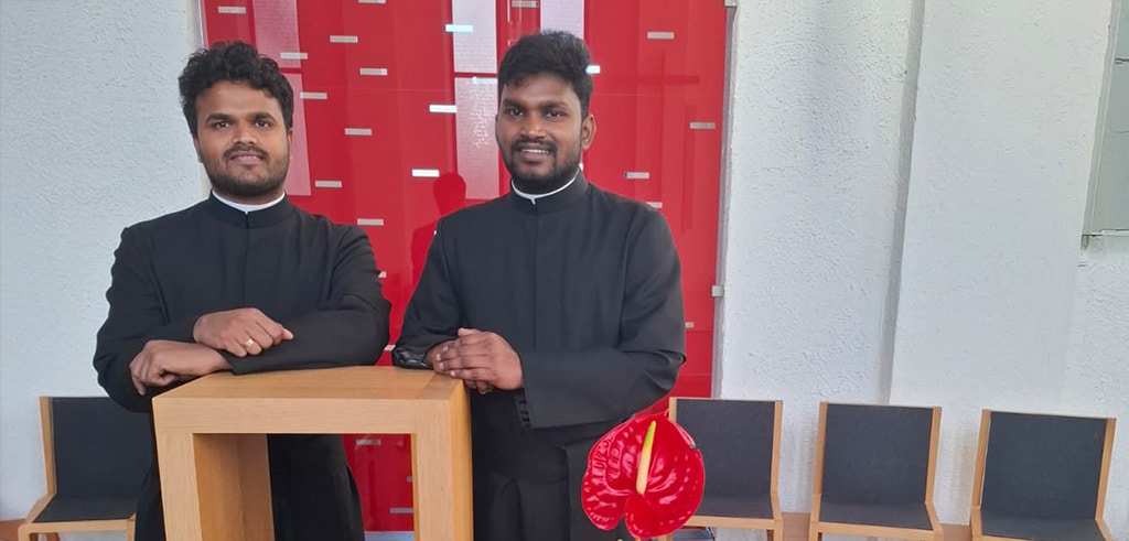 Frater Satish Manda SAC und Frater Jashwanth Bala Boyalla SAC - Professerneuerung in Friedberg, Mai 2026 Professerneuerung von Frater Jashwanth Bala Boyalla SAC und Frater Satish Manda SAC in Friedberg, Mai 2026