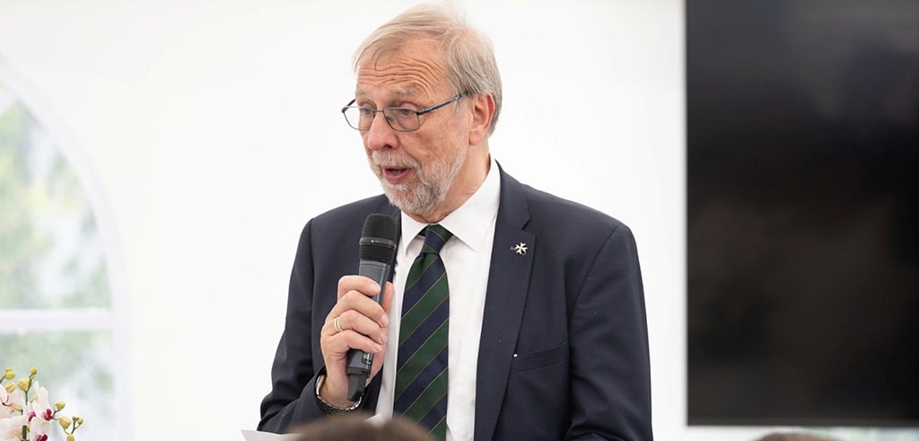 Fra’ Gottfried Kühnelt-Leddihn Fra’ Gottfried Kühnelt-Leddihn bei einem Vortrag