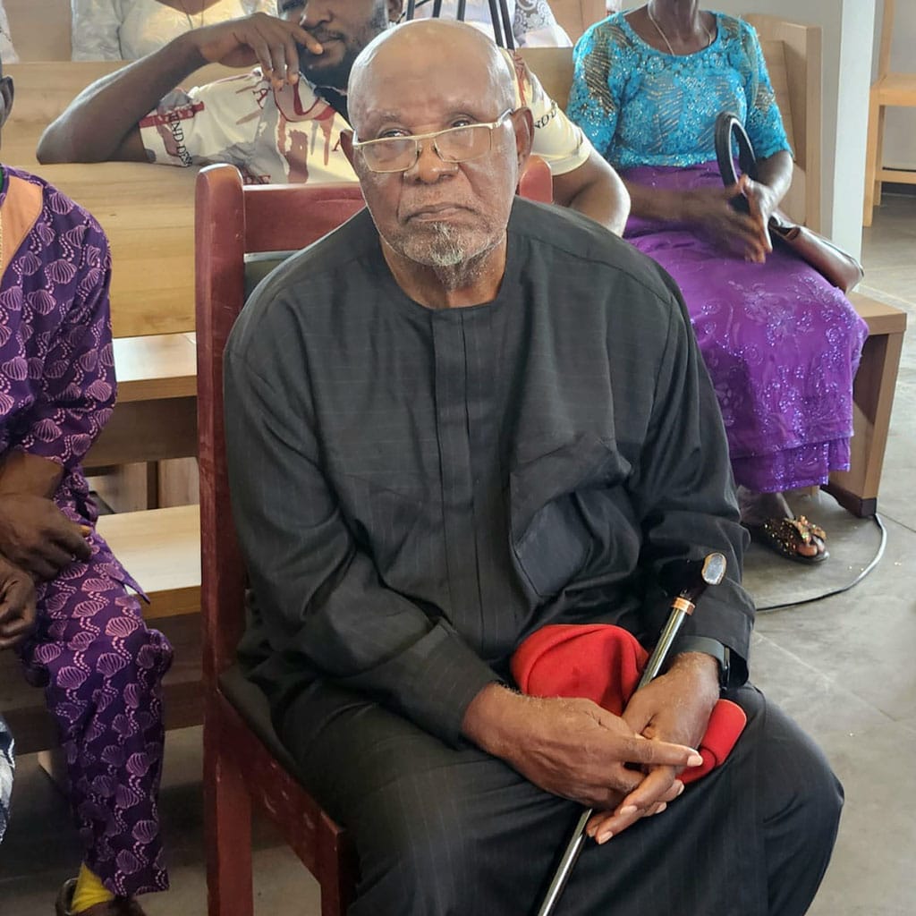 Igwe Peter Nwokike Anugwu Erste und ewige Weihen in Nigeria 2026